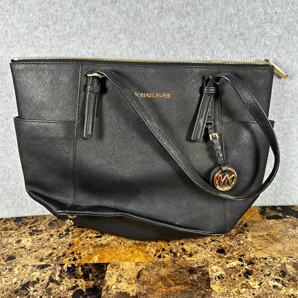 DMG*Michael Kors Black Saffiano Zip Top Tote Bag Charm Gold Hardware, Pockets